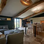 Le Repaire Lagardere * Lussac (Gironde)
